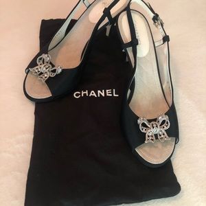 CHANEL size 81/2